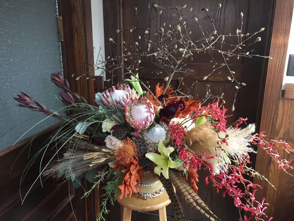 Heathers Flowers | 111 W Main St, Russiaville, IN 46979, USA | Phone: (765) 753-5050