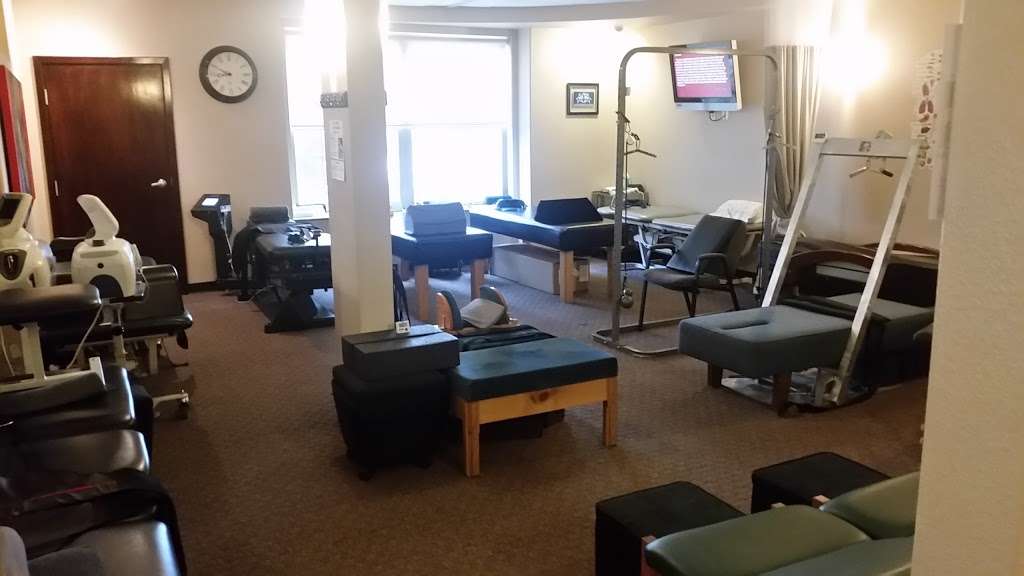 Rock Creek Spine & Rehabilitation Center | 413 Summit Blvd #101, Broomfield, CO 80021, USA | Phone: (303) 499-6565