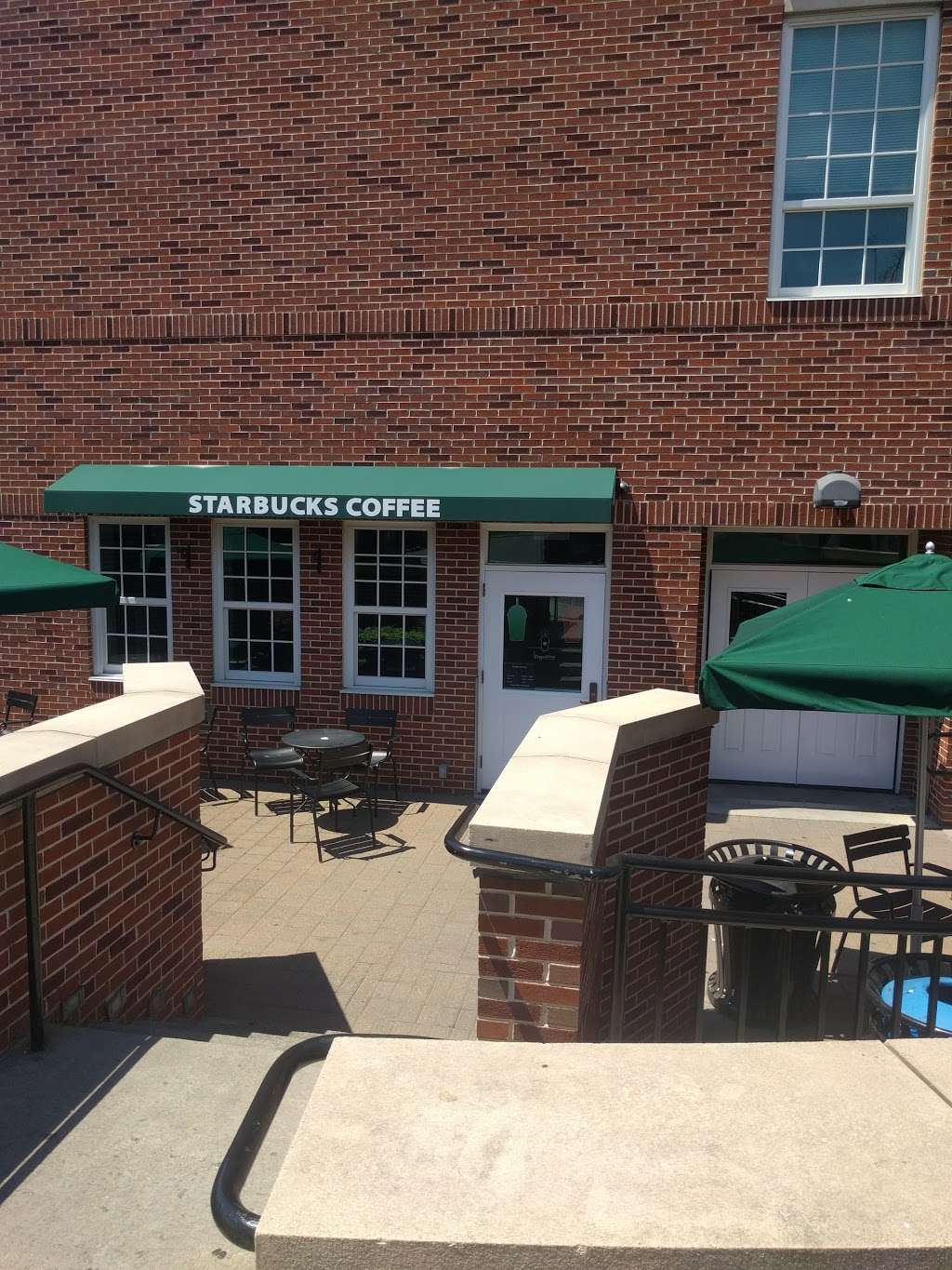Starbucks in 715 North Ave, New Rochelle, NY 10801, USA