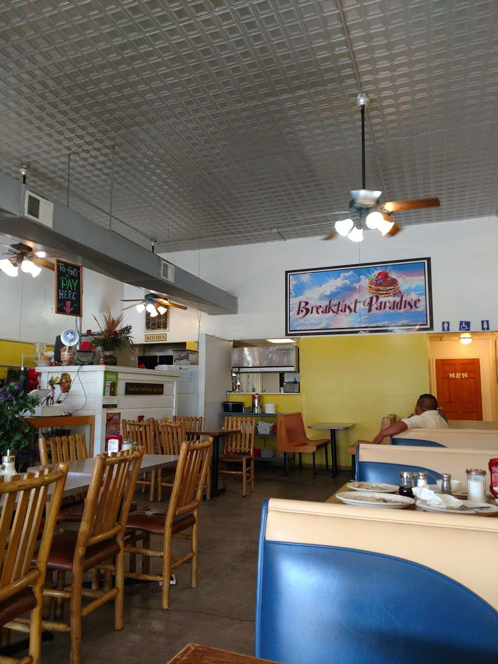 Breakfast Paradise - Hempstead | 1118 Austin St, Hempstead, TX 77445, USA | Phone: (979) 826-3066