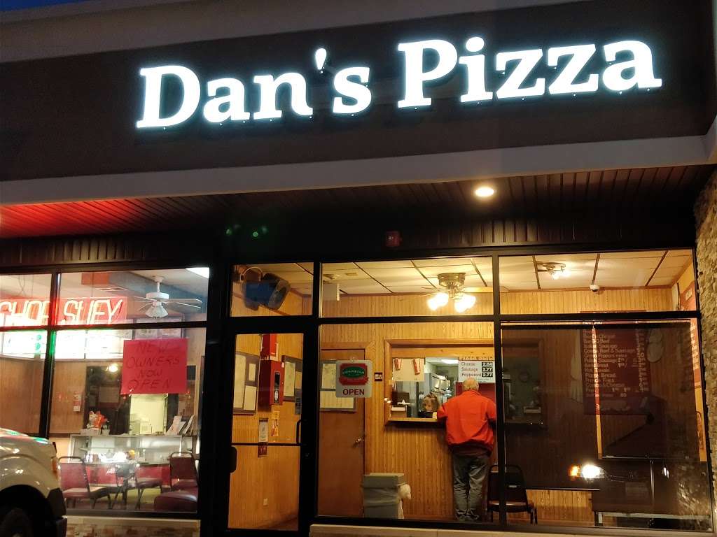 Dans Pizza | 2738 Maple Ave, Downers Grove, IL 60515, USA | Phone: (630) 963-6900