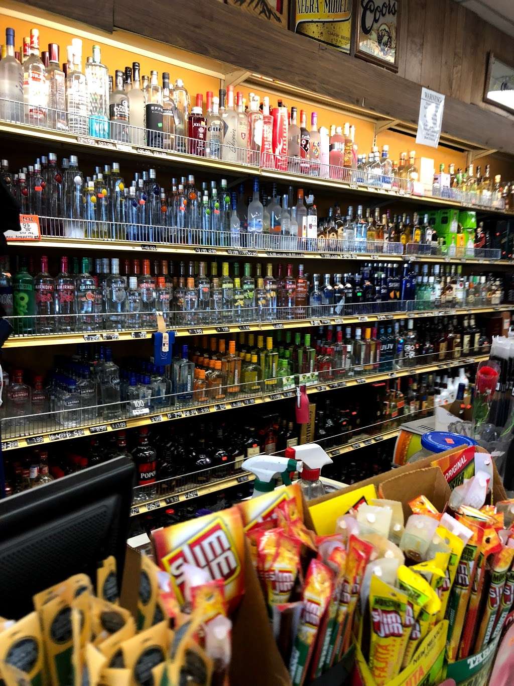 Lucky Liquor | 1277 W 7th St, Upland, CA 91786, USA | Phone: (909) 981-7244