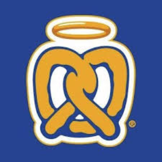 Auntie Annes Soft Pretzel | JC Penny Wing, 96 River Oaks Dr, Calumet City, IL 60409, USA | Phone: (708) 730-0796