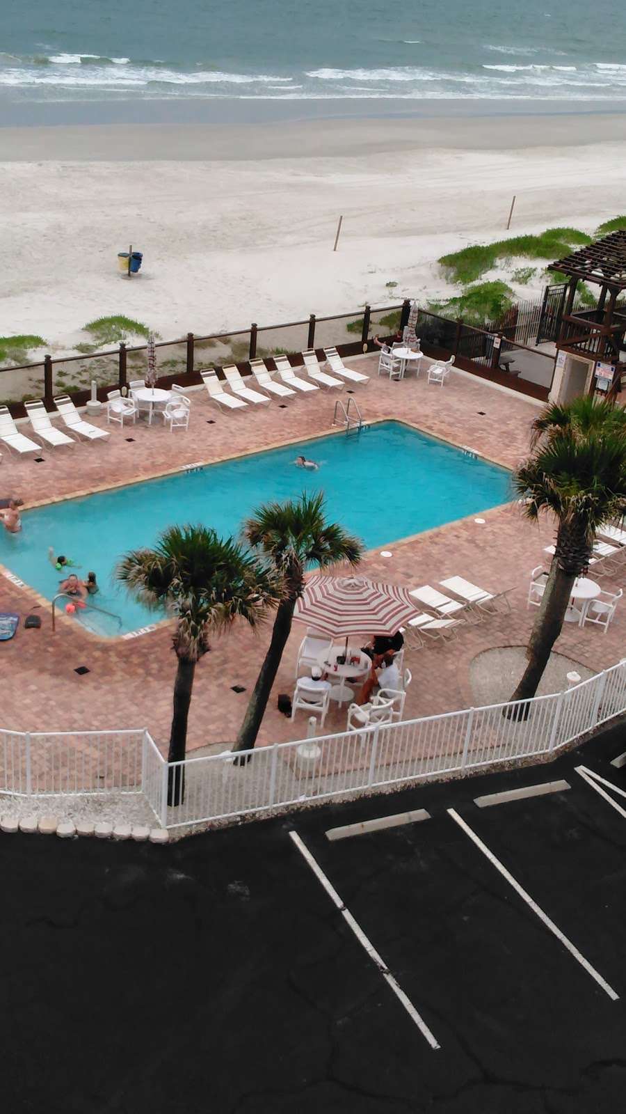 Sea Dip Beach Resort | 1233 S Atlantic Ave, Daytona Beach, FL 32118, USA | Phone: (386) 253-0334