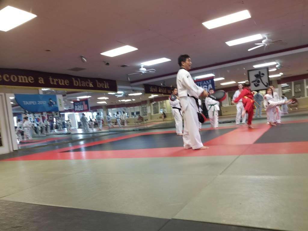 Ros Taekwondo | 775 Cypress Gardens Blvd, Winter Haven, FL 33880, USA | Phone: (863) 293-8584