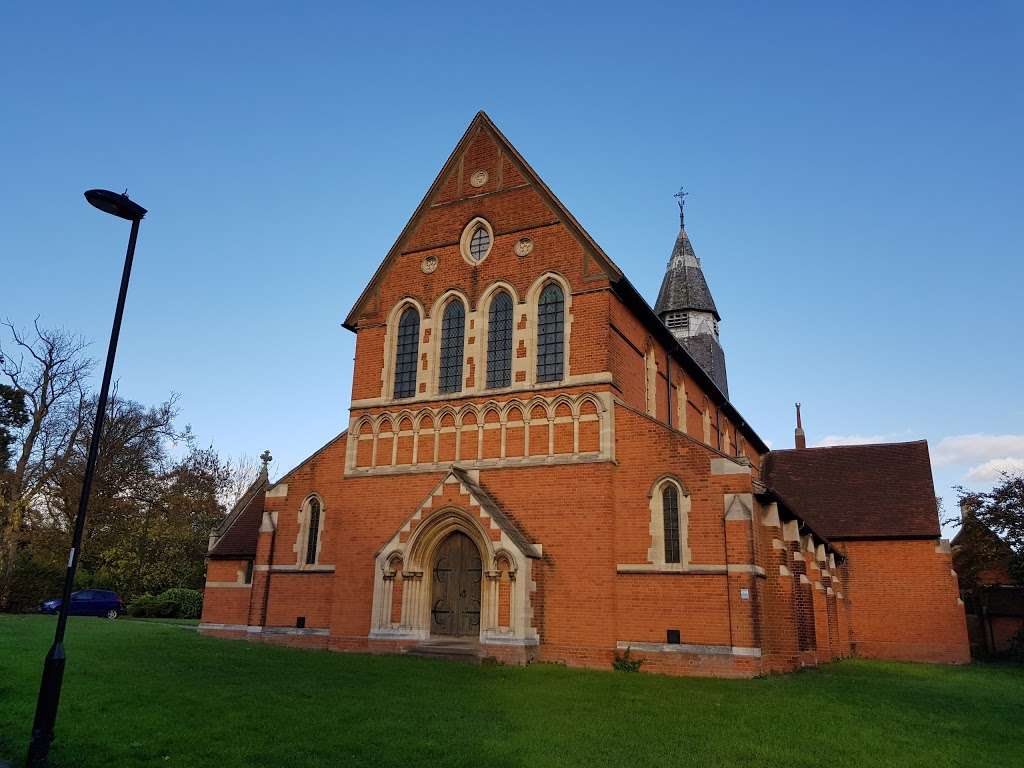 Saint Lukes Church of England | 8 Lime Tree Walk, Enfield EN2 0TJ, UK