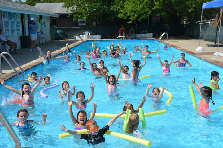 Thomas School Of Horsemanship Summer Day Camp & Riding School | 250 Round Swamp Rd, Melville, NY 11747, USA | Phone: (631) 692-6840