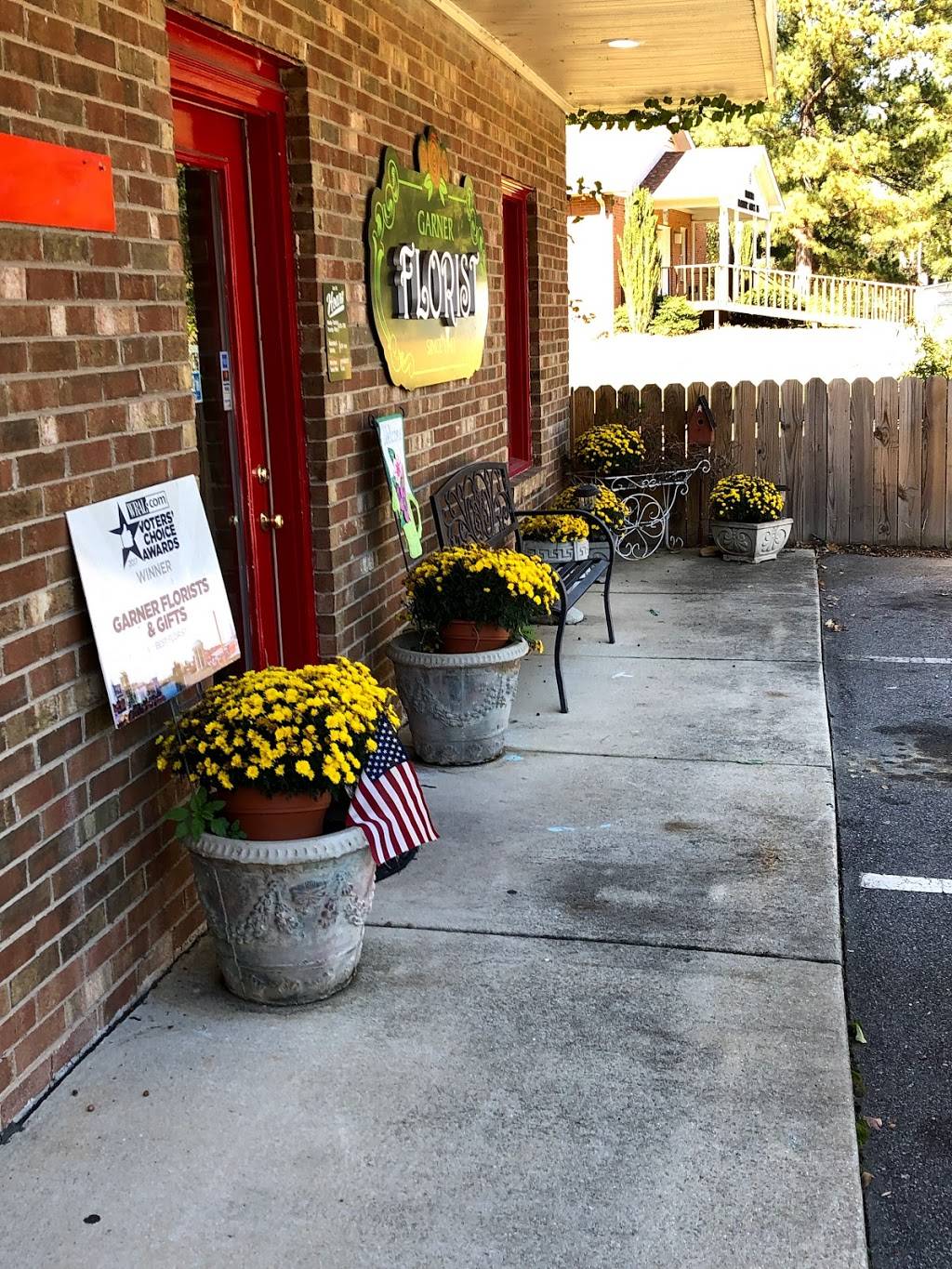 Garner Florists & Gifts | 1140 Benson Rd Suite 104, Garner, NC 27529, USA | Phone: (919) 772-2334