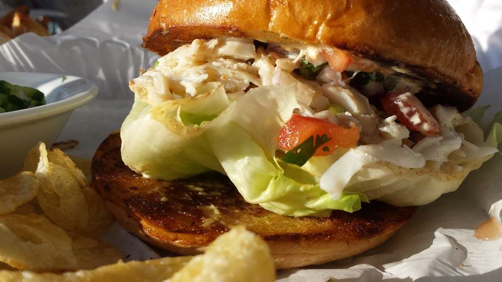 Sams Chowder House | 4210 Cabrillo Hwy, Half Moon Bay, CA 94019, USA | Phone: (650) 712-0245