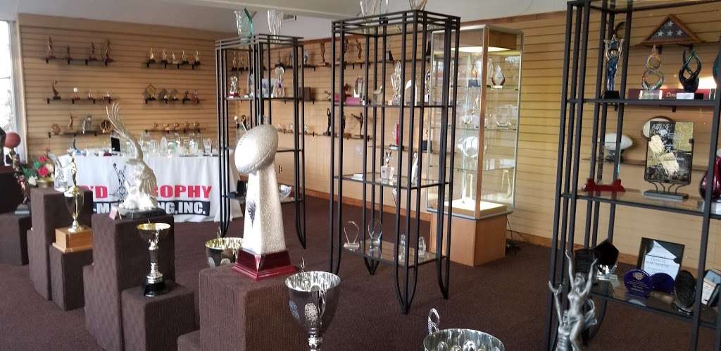 3-D Trophy & Engraving Co Inc | 3335 N Keystone Ave, Indianapolis, IN 46218 | Phone: (317) 925-5777