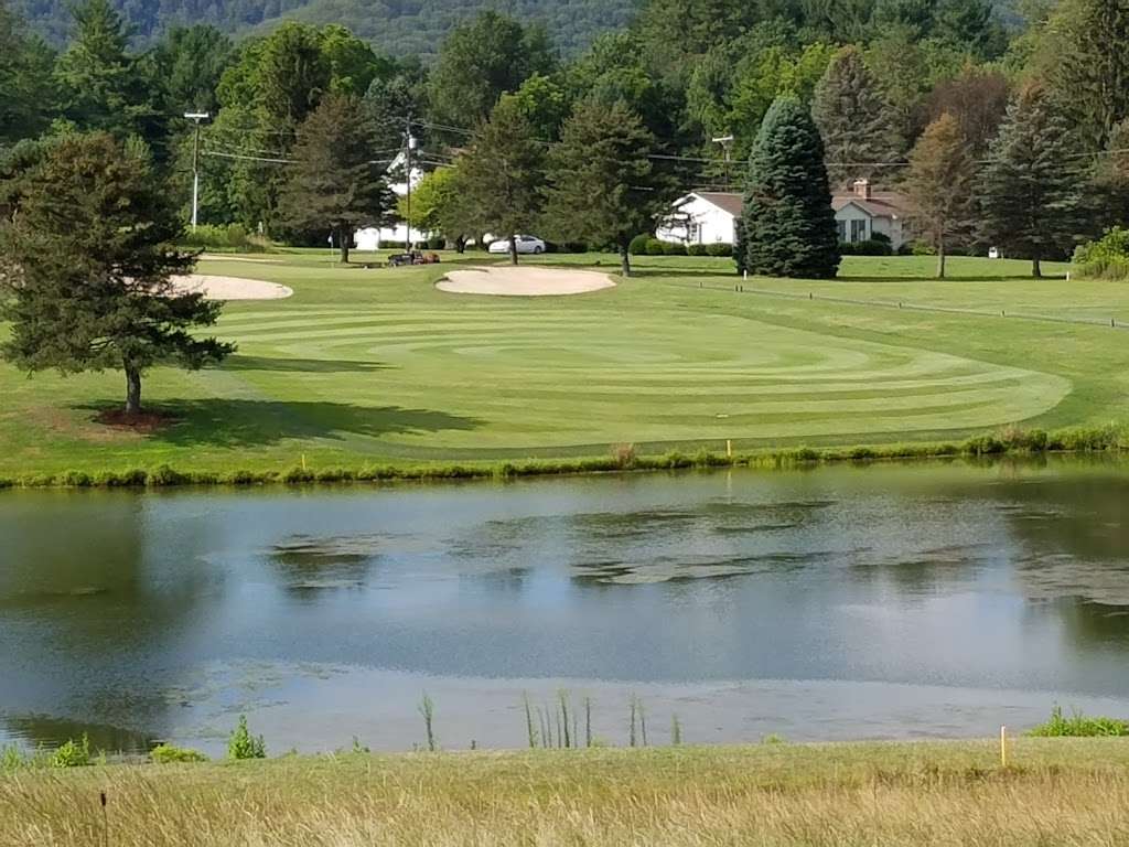 Sugarloaf Golf Club | 18 Golf Course Road, Sugarloaf, PA 18249, USA | Phone: (570) 384-4097