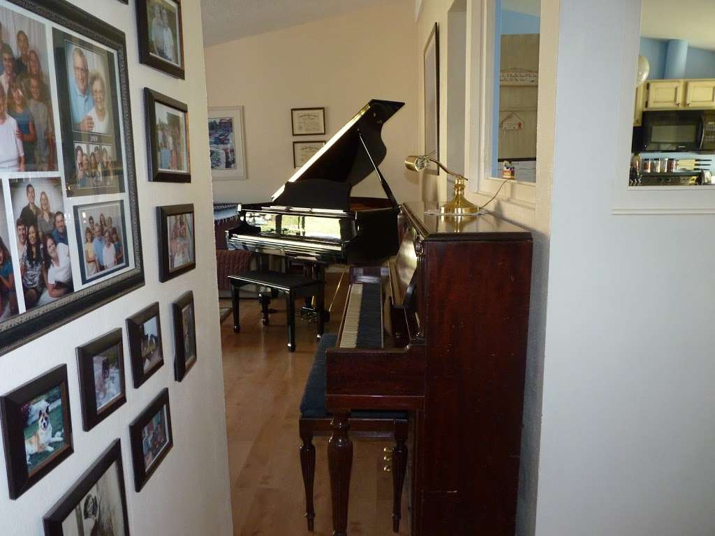 Wendy Fachini Piano Studio | 119 Lear Cir, Thousand Oaks, CA 91360, USA | Phone: (805) 446-1476