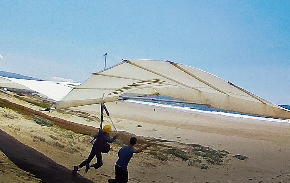 Windsports Hang Gliding at Dockweiler Beach | 12601 Vista Del Mar, Playa Del Rey, CA 90293, USA | Phone: (818) 367-2430