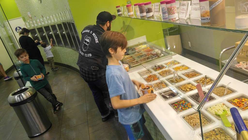 Yogurtland | 1570 Rosecrans Ave ste m, Manhattan Beach, CA 90266 | Phone: (310) 536-9562