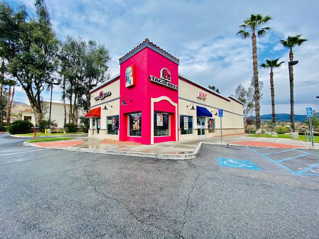 KFC | 7347 Boulder Ave, Highland, CA 92346, USA | Phone: (909) 862-1372