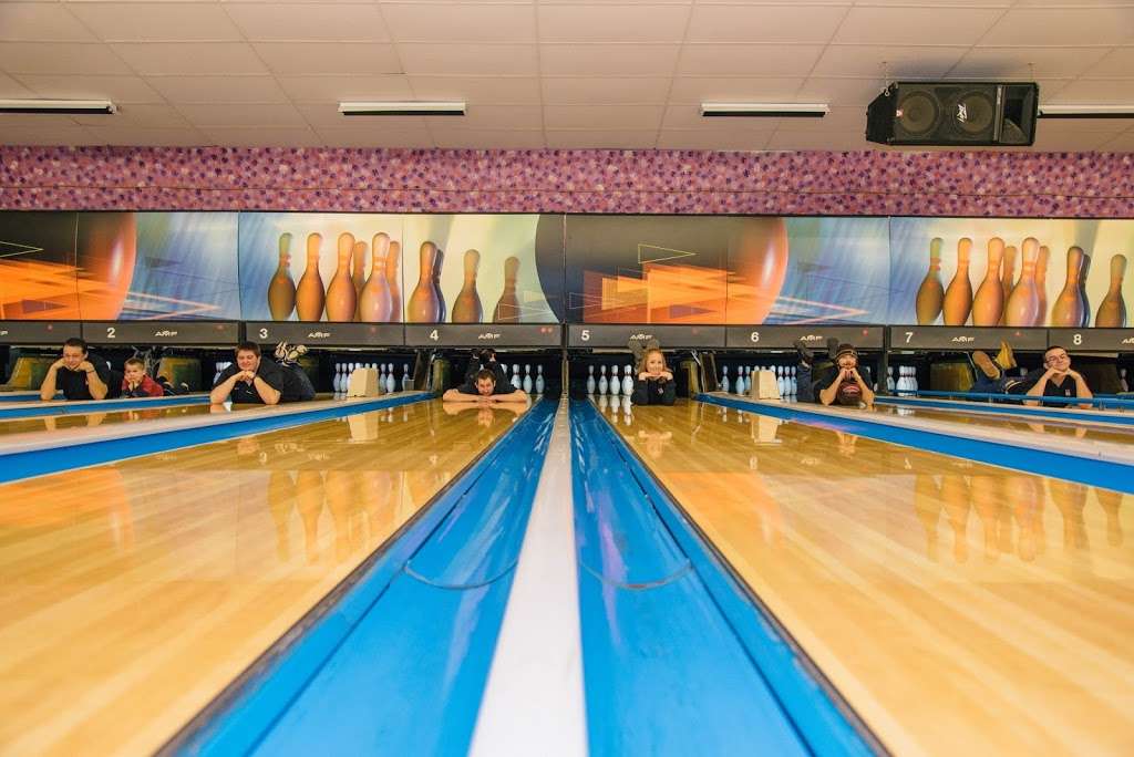 Devon Lanes | 300 Lancaster Ave, Devon, PA 19333, USA | Phone: (610) 688-1920