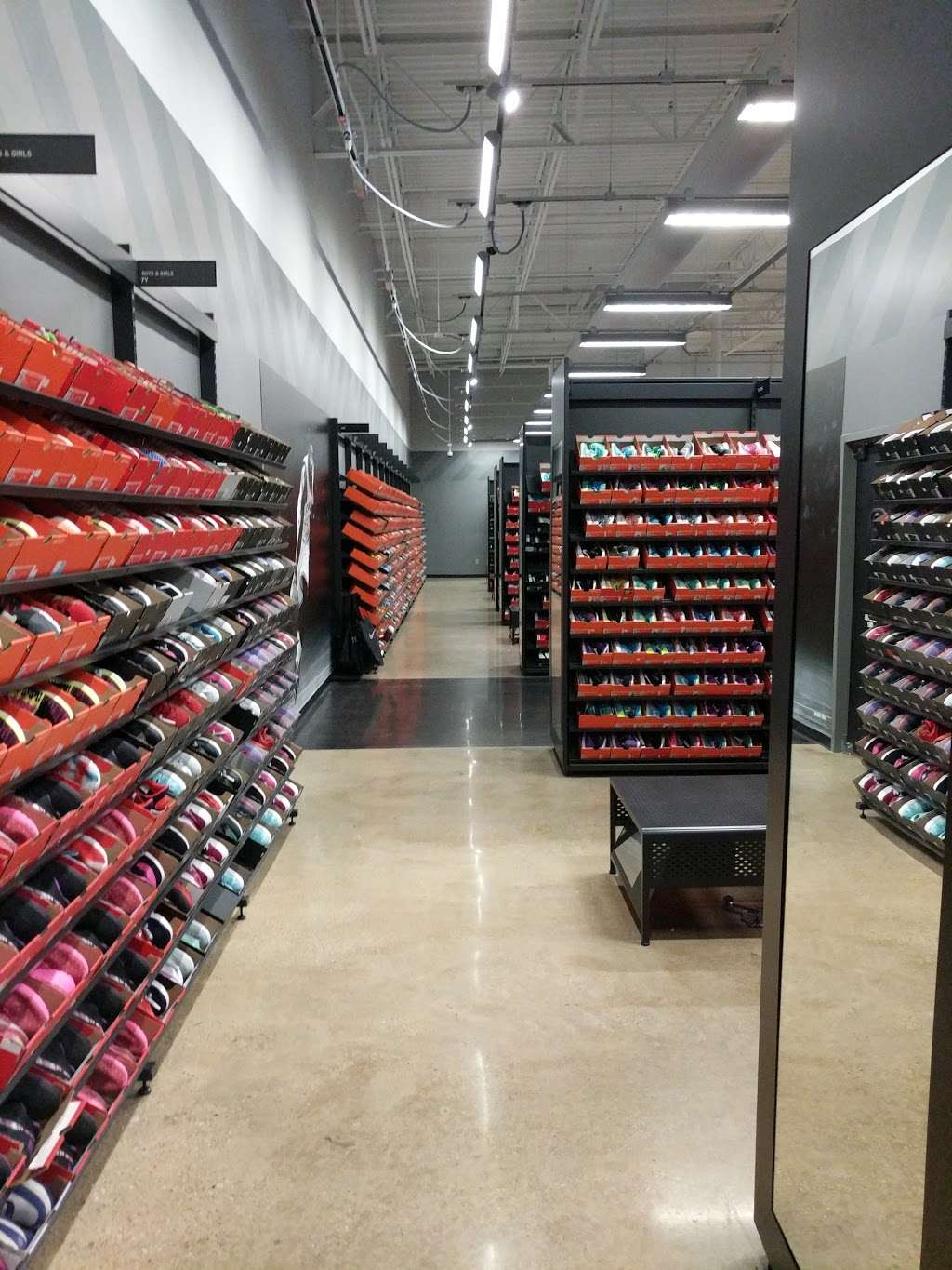 nike clearance store fairmont