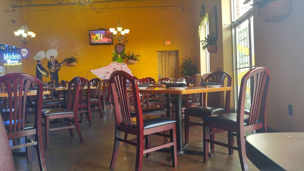 Cilantro’s Mexican Grill | 12501 Canyon Falls Boulevard, Willis, TX 77318, USA | Phone: (936) 856-6200