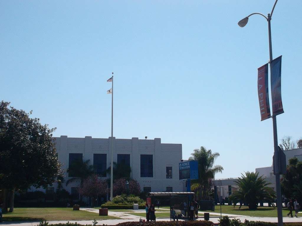 Venice High School | Los Angeles, CA 90066, USA