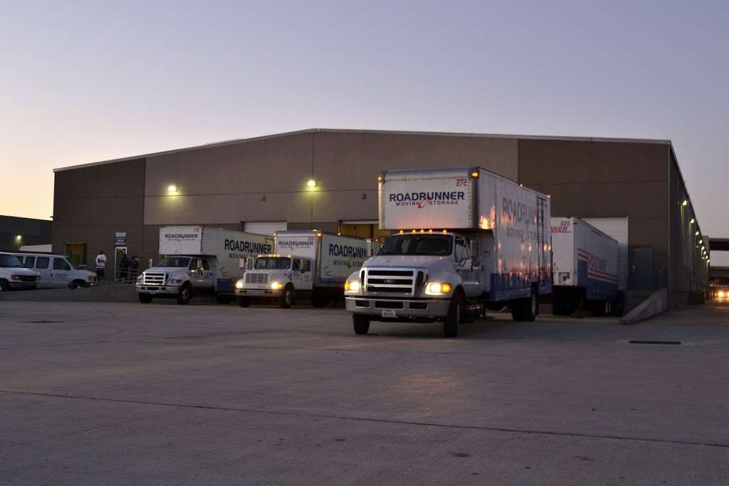 Roadrunner Moving & Storage | 5545, 12425 Chimney Rock Rd, Houston, TX 77035, USA | Phone: (713) 270-1616