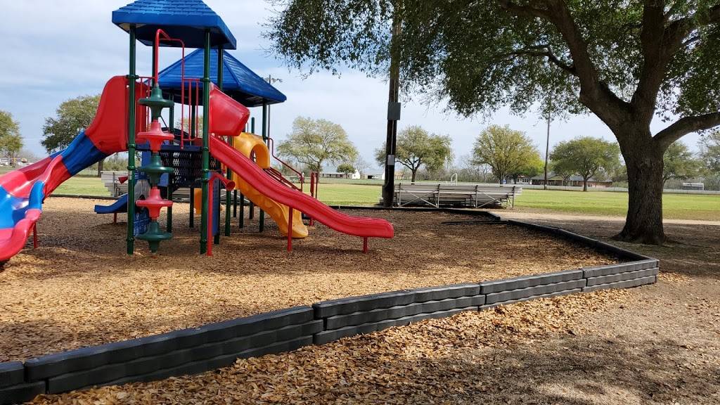 Niemietz Park | 618, FM78, Cibolo, TX 78108, USA | Phone: (210) 658-9900