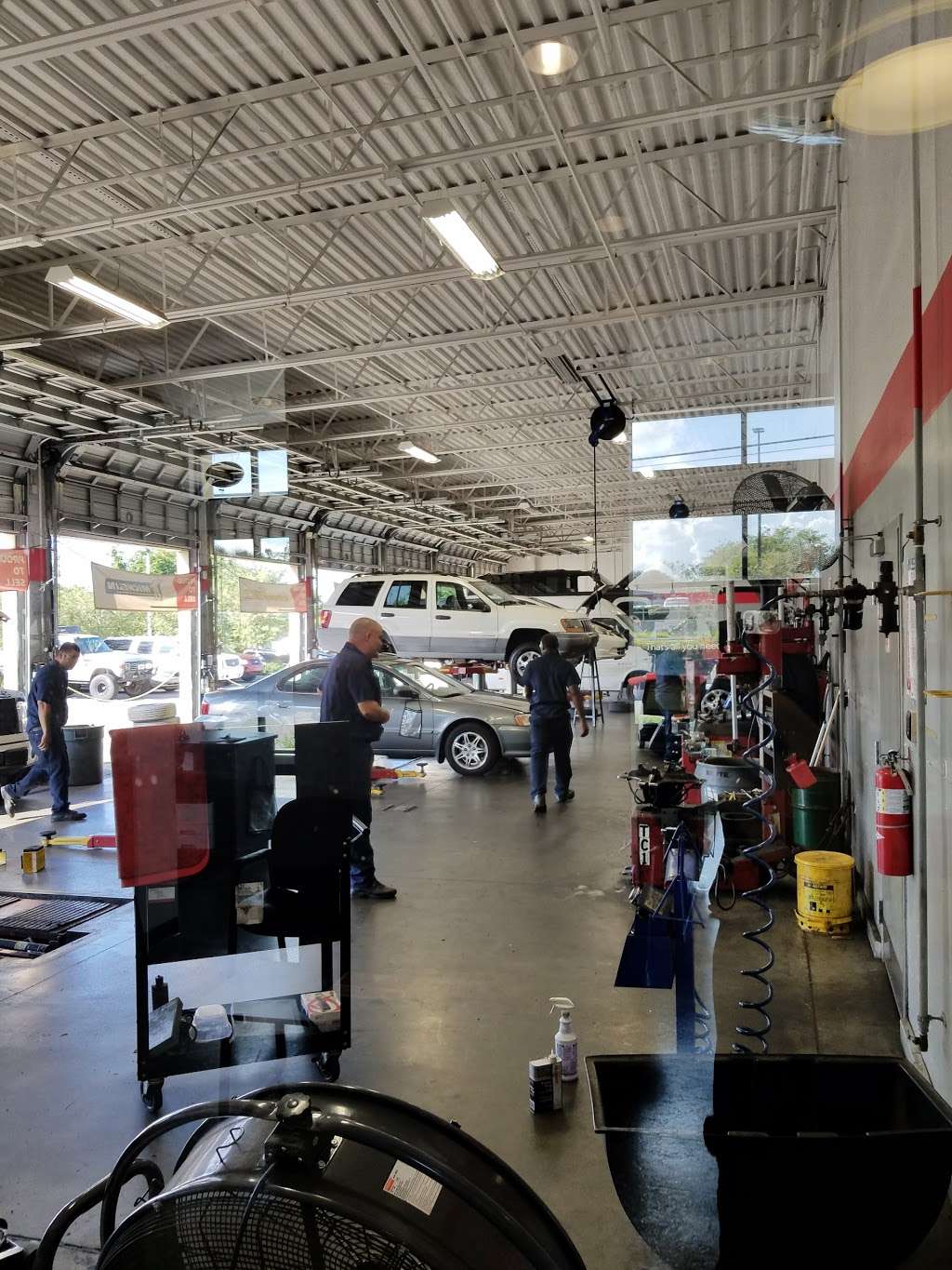 Tire Kingdom 7601 Majorca Pl Orlando Fl 32819 Usa
