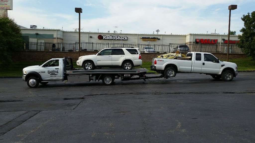 Overland Tow Service | 3505 Merriam Dr, Overland Park, KS 66203, USA | Phone: (913) 722-3505