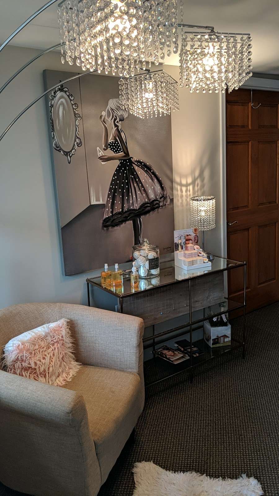 Viviani Lashes & Brows | 6774 James Madison Hwy suite 400, Fork Union, VA 23055, USA | Phone: (434) 962-0931