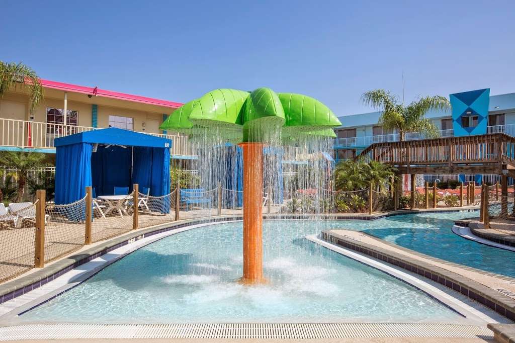 Flamingo Waterpark Resort | 2261 E Irlo Bronson Memorial Hwy, Kissimmee, FL 34744, USA | Phone: (407) 846-2221