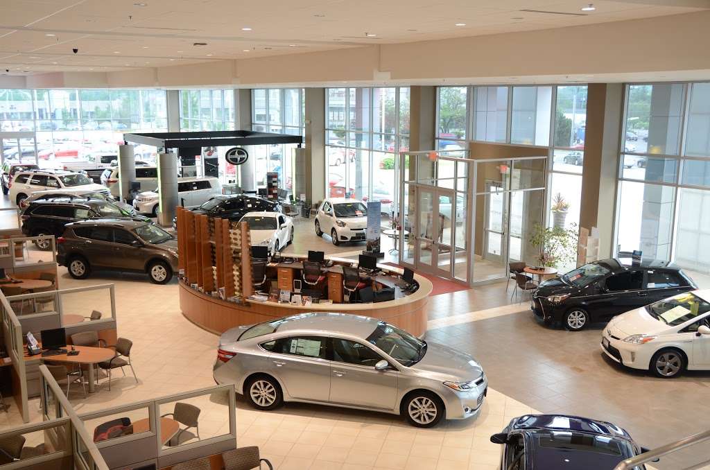 Arlington Toyota | 2095 N Rand Rd, Palatine, IL 60074, USA | Phone: (847) 485-1200