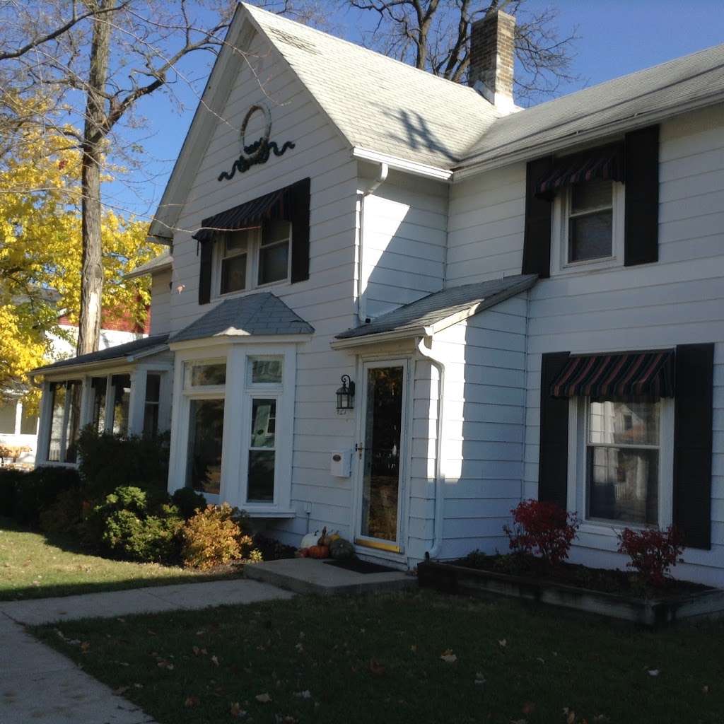 Humble BnB | 421 Madison St, Lake Geneva, WI 53147, USA | Phone: (262) 249-6242