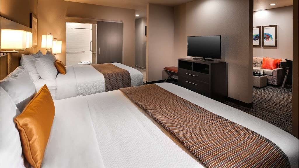 Best Western Plus Executive Residency Baytown | 4602 East Fwy, Baytown, TX 77521, USA | Phone: (832) 572-7800