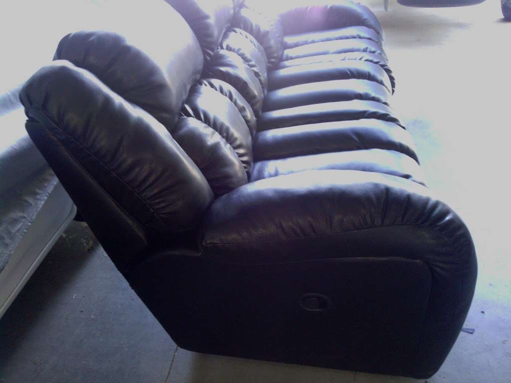 Trinidadss Mobile Complete Upholstery | 1753 Topaz Dr, Perris, CA 92571, USA | Phone: (951) 349-7087