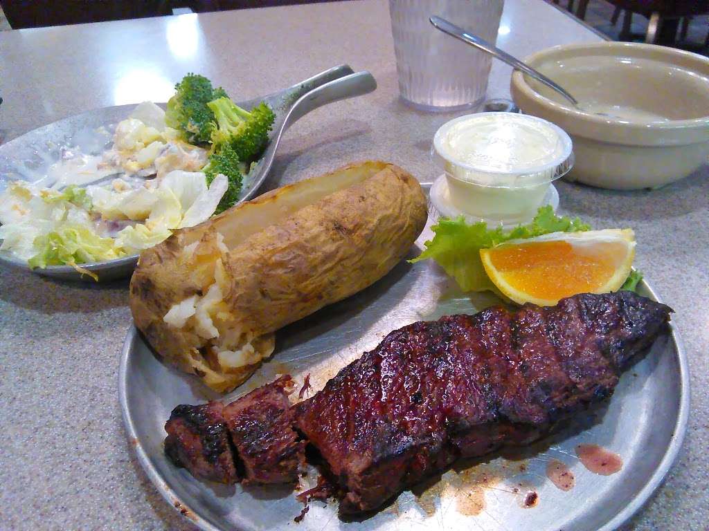 Iron Skillet Restaurant | 717 S Sylvania Ave, Sturtevant, WI 53177, USA | Phone: (262) 884-7500