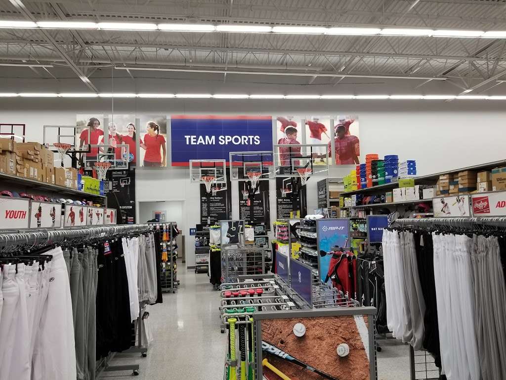 Academy Sports + Outdoors | 3557 Gardens Ridge Way, Orlando, FL 32839, USA | Phone: (407) 481-5001