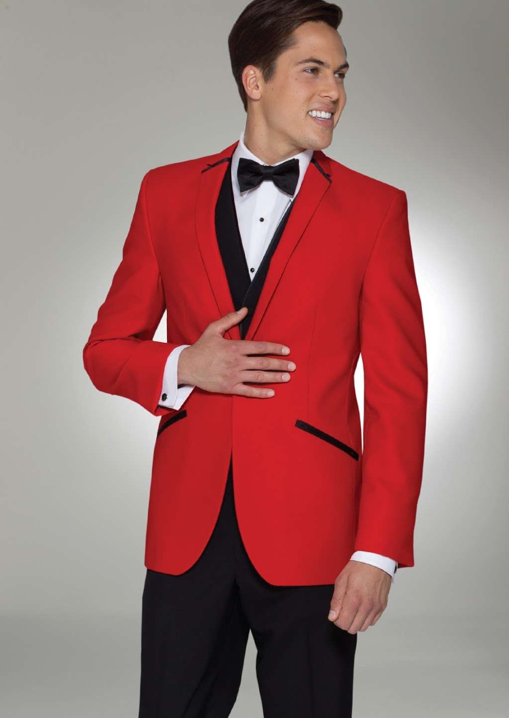 Dante Zeller Tuxedo By Sarno | 657 E Bay Ave, Manahawkin, NJ 08050, USA | Phone: (609) 597-6222