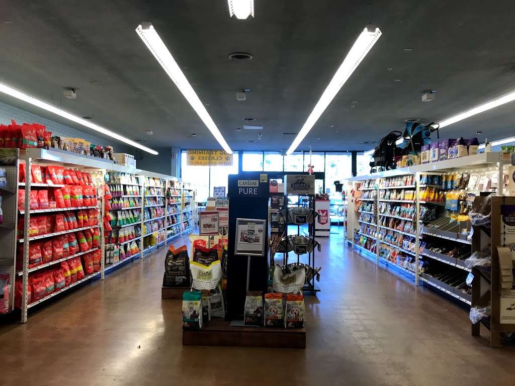 Centinela Feed & Pet Supplies | 8655 Lincoln Blvd, Los Angeles, CA 90045, USA | Phone: (310) 342-0239