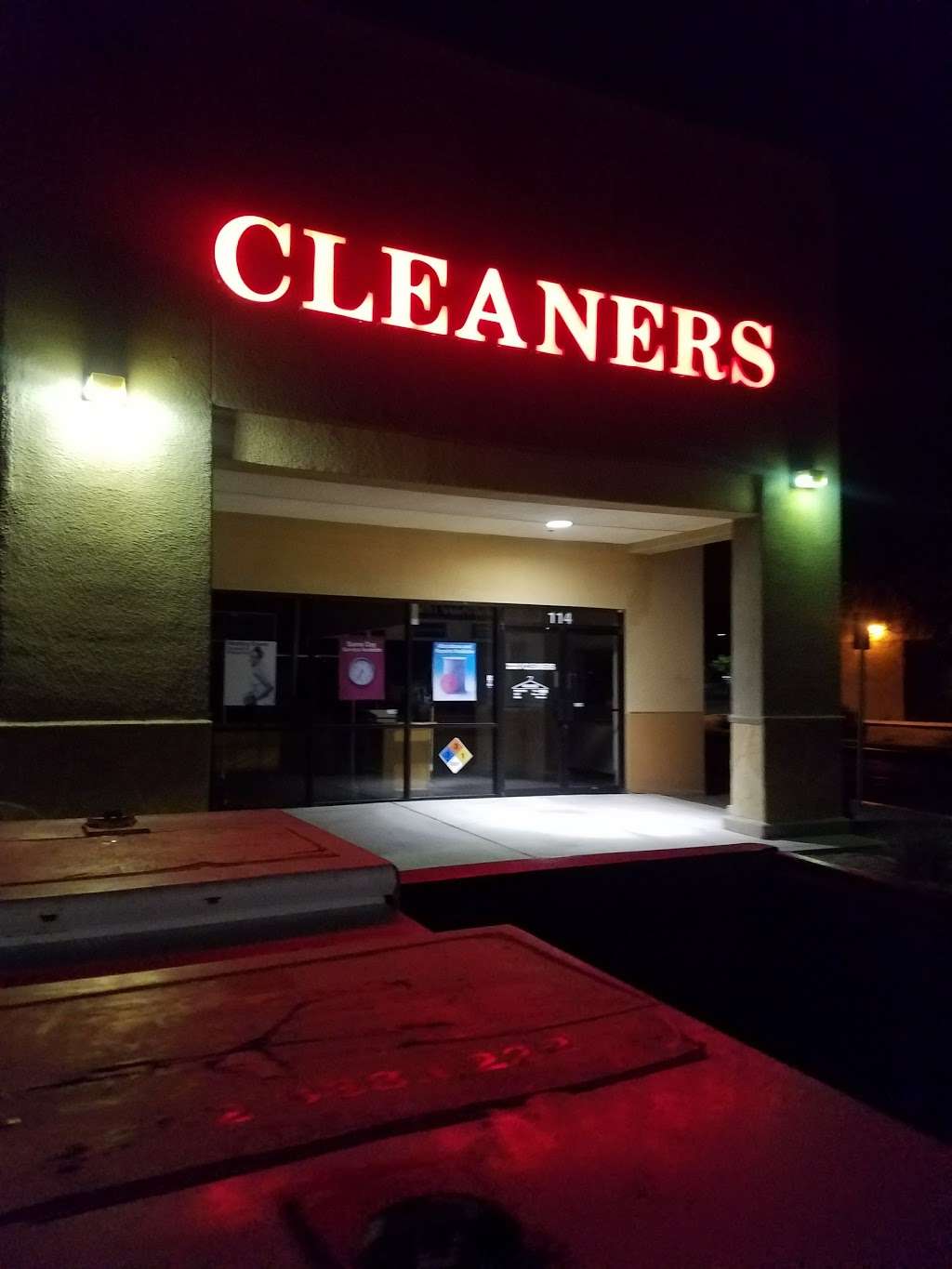 Pinnacle Cleaners | 23425 N 39th Dr, Glendale, AZ 85310, USA | Phone: (623) 587-8423