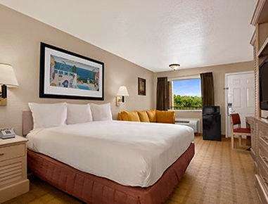 Travelodge | 8800 Airport Blvd, Houston, TX 77061, USA | Phone: (713) 581-7234