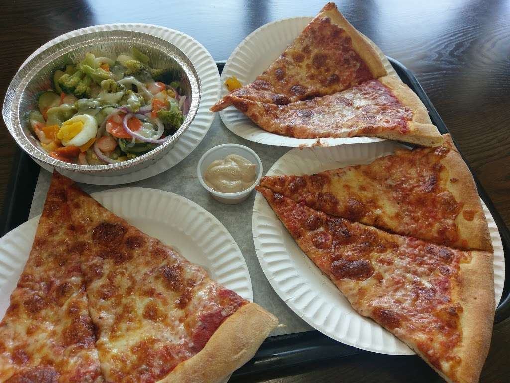 Pomona Pizza | 1621 US-202 #12, Pomona, NY 10970, USA | Phone: (845) 517-5577