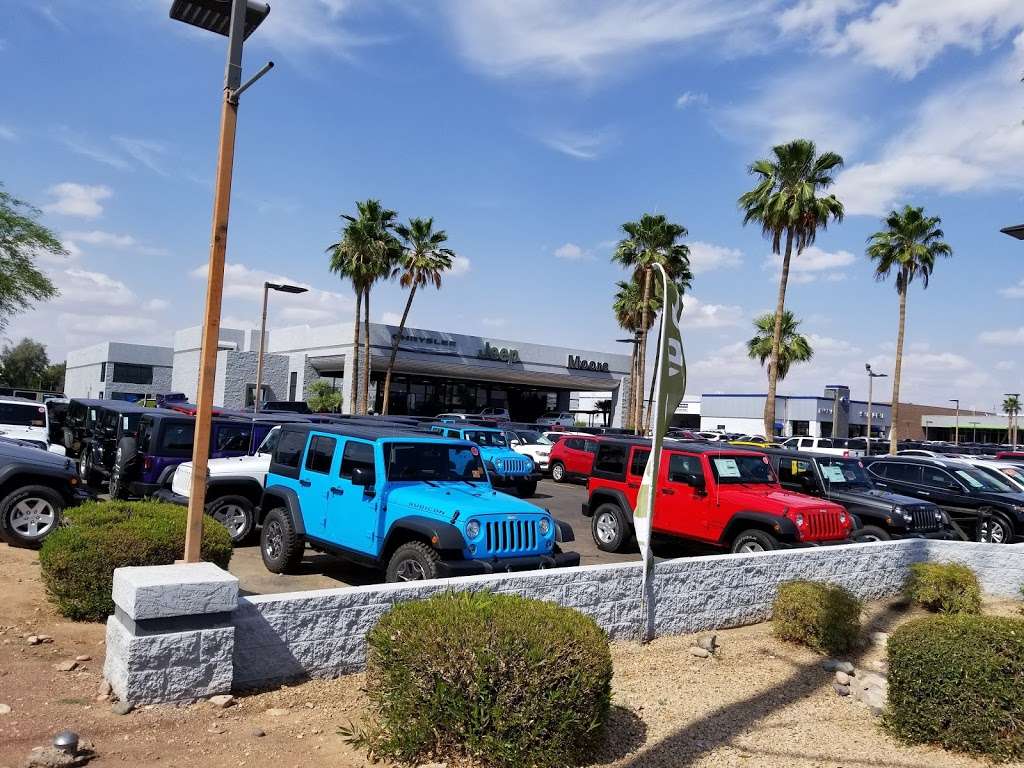 Moore Chrysler Jeep Fiat | 8600 W Bell Rd, Peoria, AZ 85382, USA | Phone: (800) 757-0140