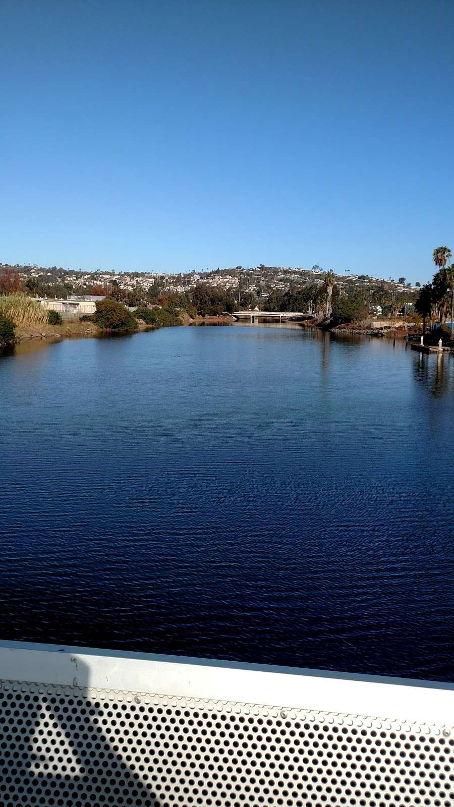 San Diego Mission Bay Boat & Ski Club 2606 N Mission Bay Dr, San