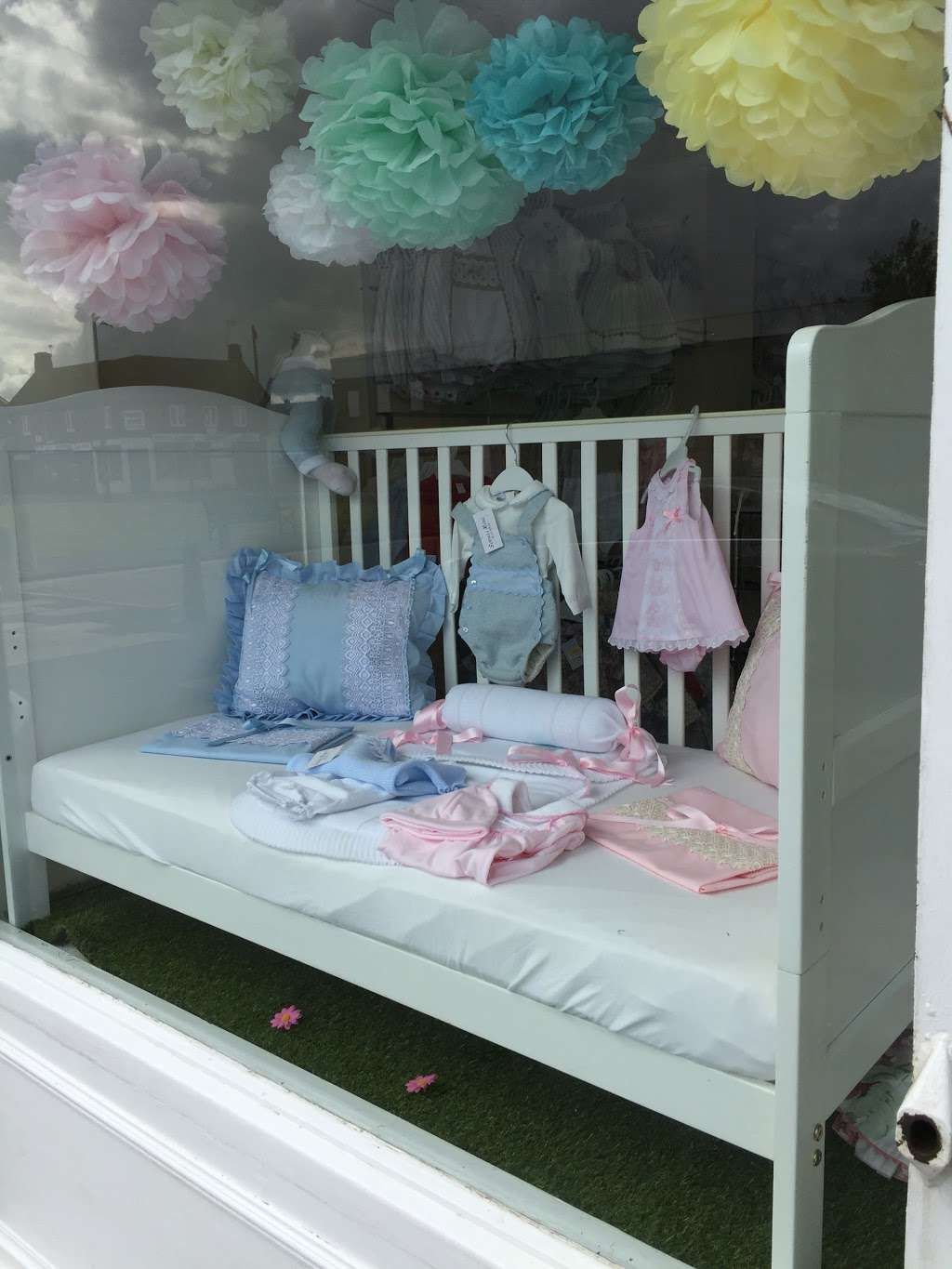 Sophia rose baby wear | 7 commonwealth house Montreal road, Tilbury RM18 7QX, UK | Phone: 01375 767933