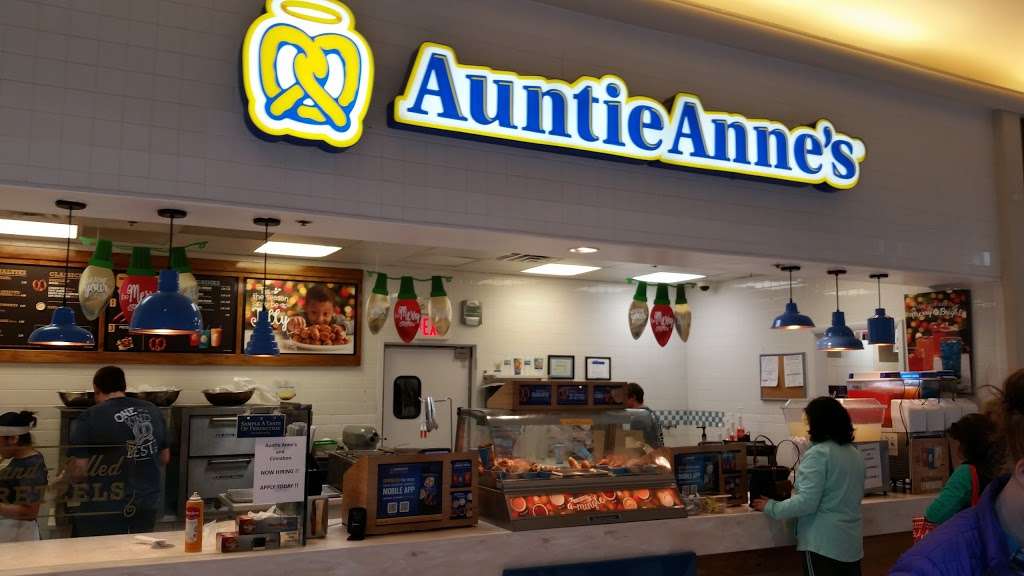 Auntie Annes | 3710 U.S. 9, Freehold, NJ 07728, USA | Phone: (732) 780-9024