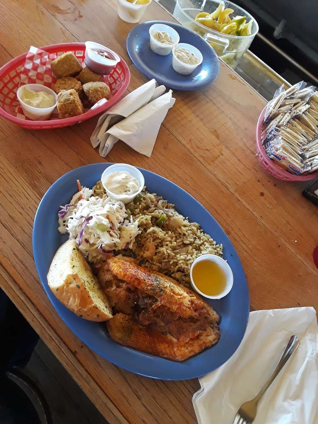 Capt. Bennys Seafood | 222 W Rankin Rd, Houston, TX 77090, USA | Phone: (281) 876-2533