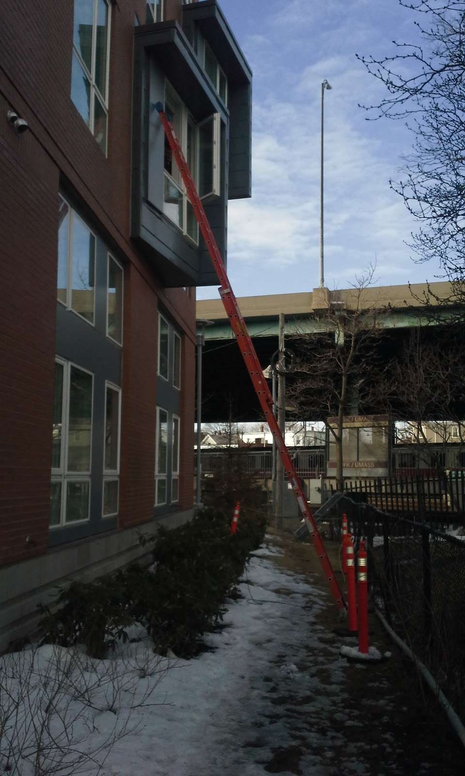 Contract Glass Service, Inc. | 44 Dunham Rd, Billerica, MA 01821, USA | Phone: (978) 988-1144