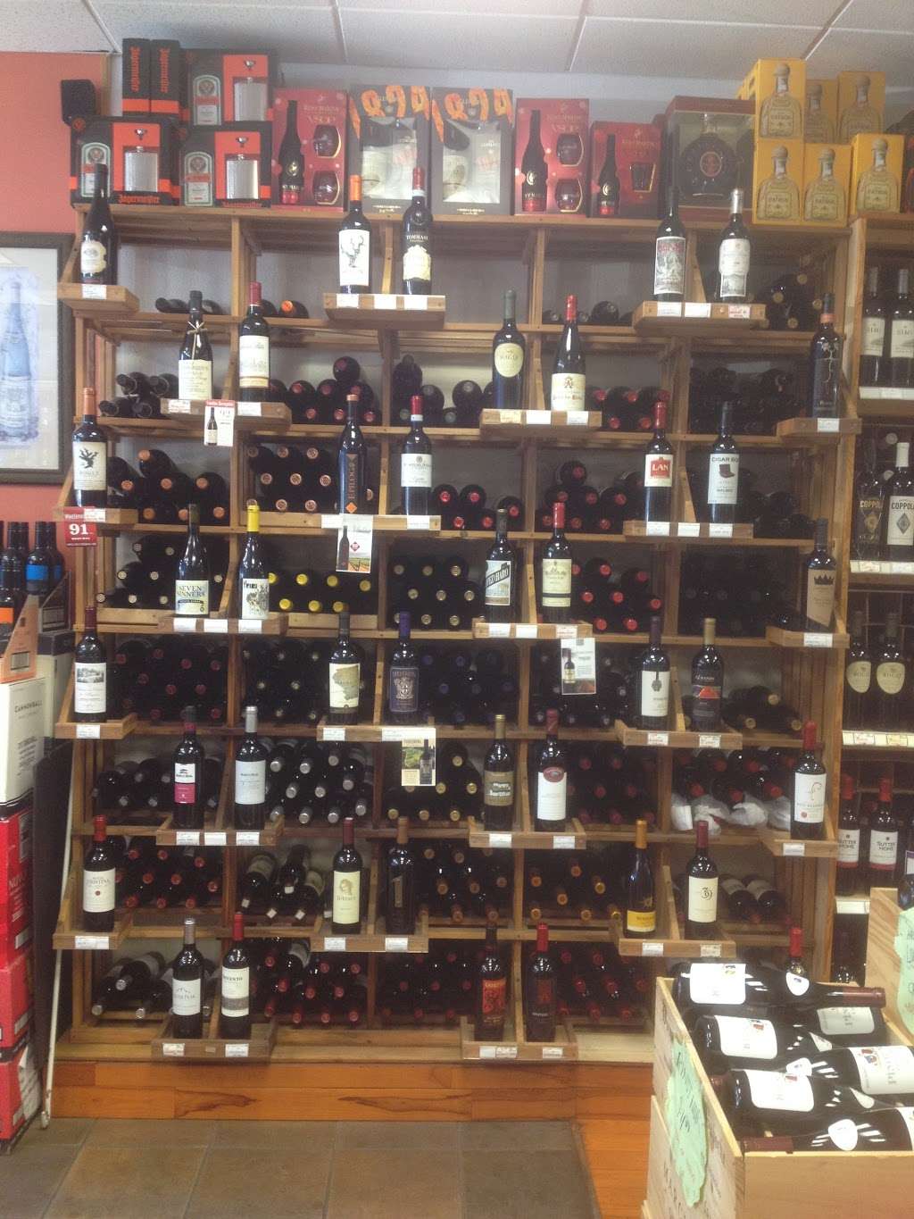 D D Wine Liquors Inc | 372 Pelham Rd, New Rochelle, NY 10805, USA | Phone: (914) 235-0198