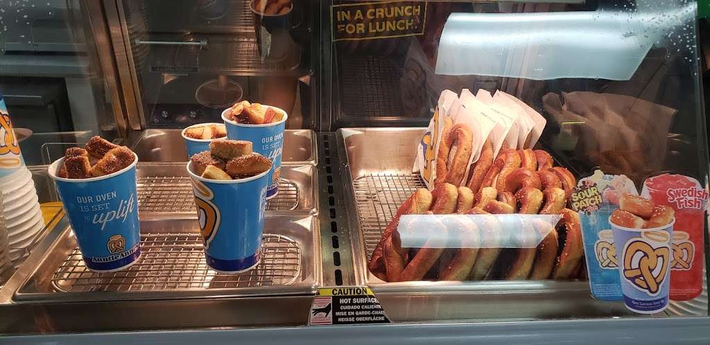 Auntie Annes | 800 Commons Dr, Oxford, PA 19363, USA | Phone: (610) 998-1860