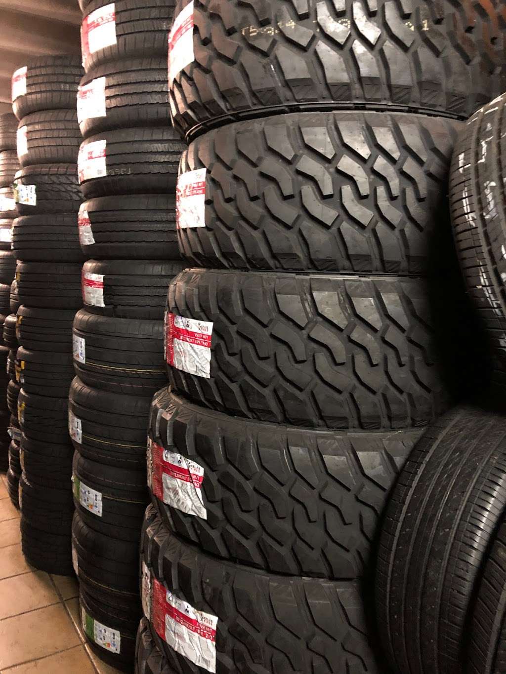 Pancho Tires Shop | 106 Edgebrook Dr, Houston, TX 77034 | Phone: (713) 944-0475