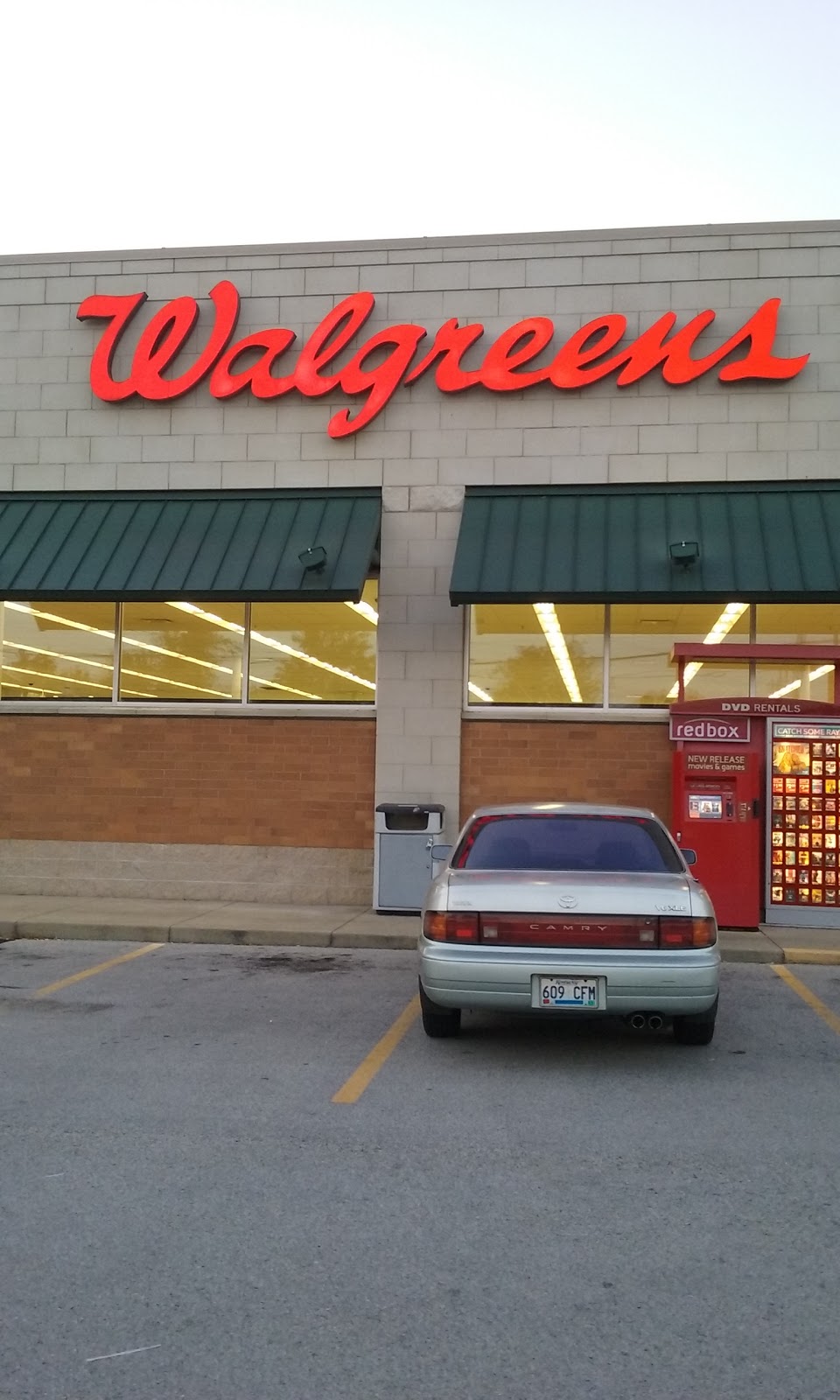 Walgreens | 4926 Cane Run Rd, Louisville, KY 40216, USA | Phone: (502) 449-5168